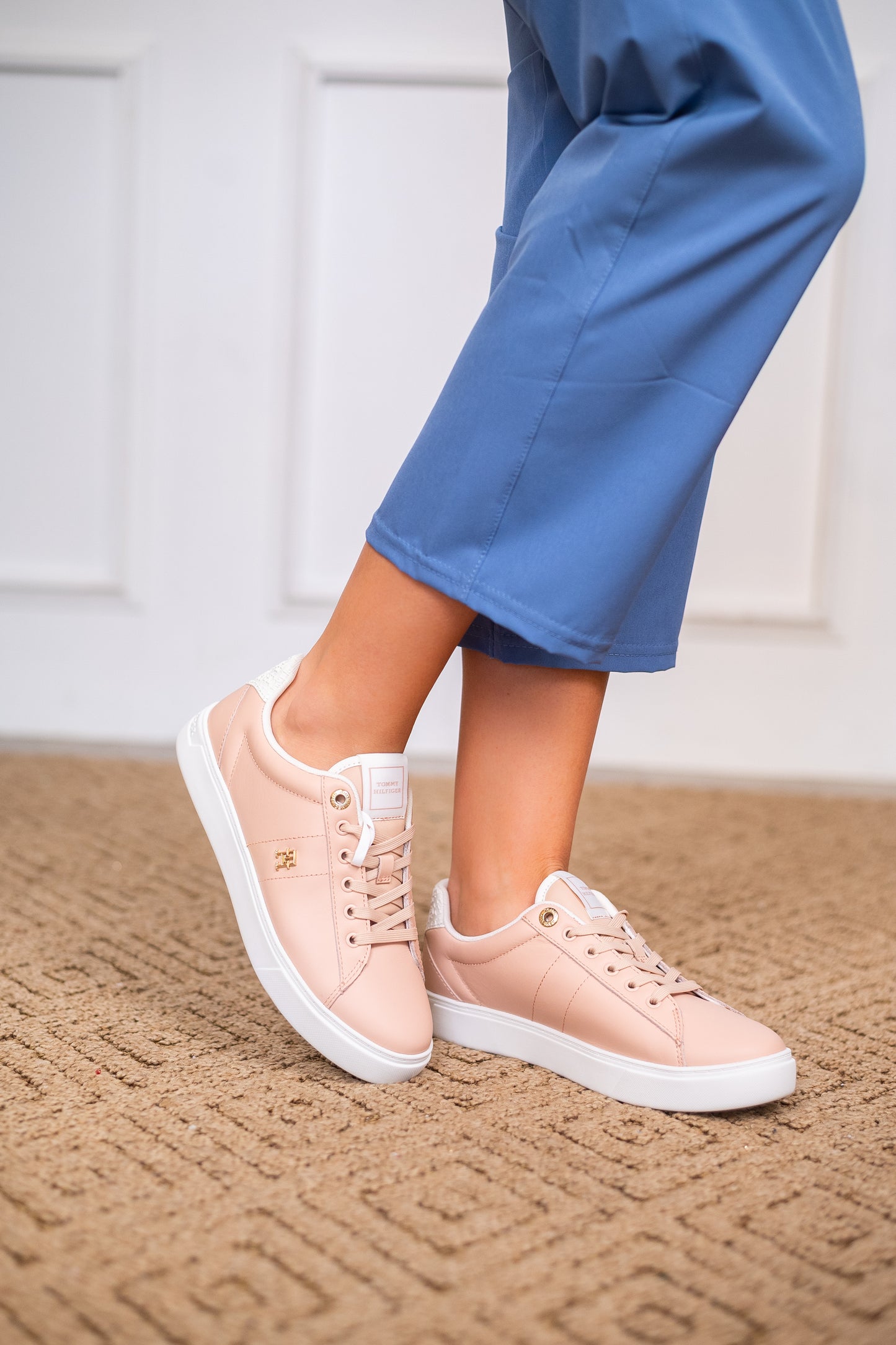 Tommy Sneaker Monogram Trainers Rosa