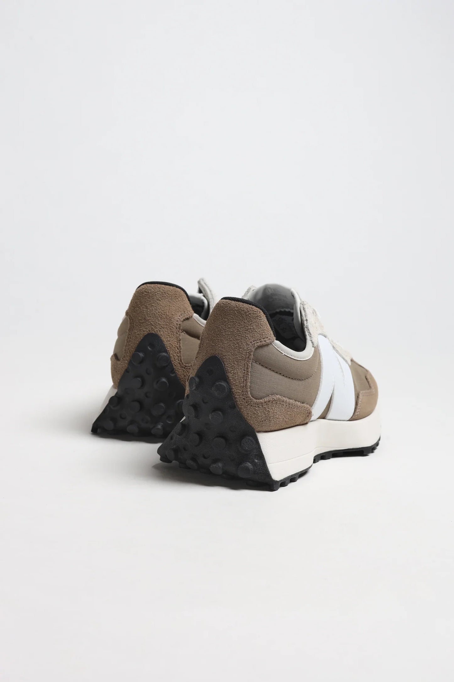 New Balance Zapatilla 327 Brown