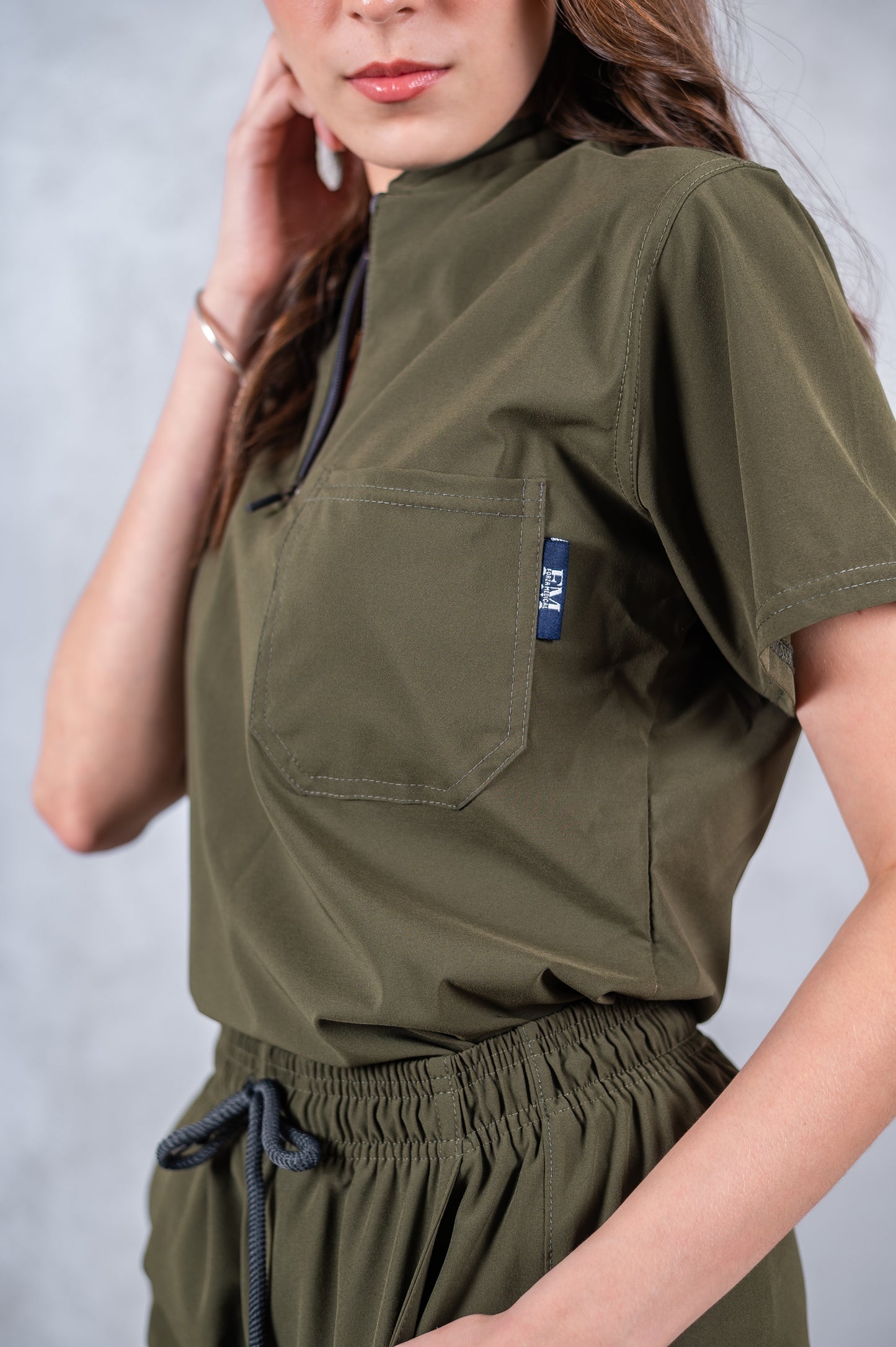 Uniforme dama VERDE MUSGO