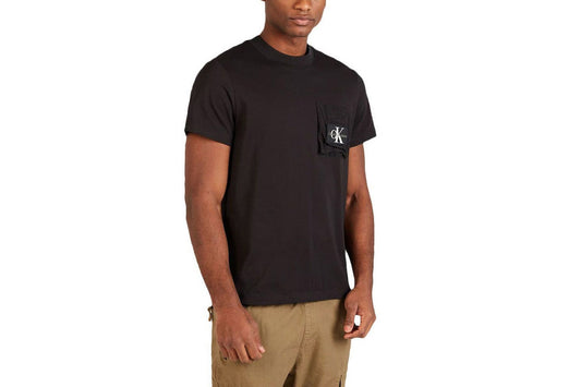 Tshirt Calvin Klein Negra pocket