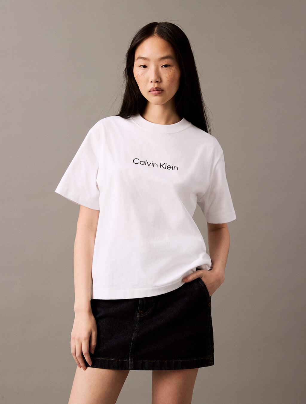 Calvin Klein T-Shirt Dama Relaxed Standard Logo Blanca
