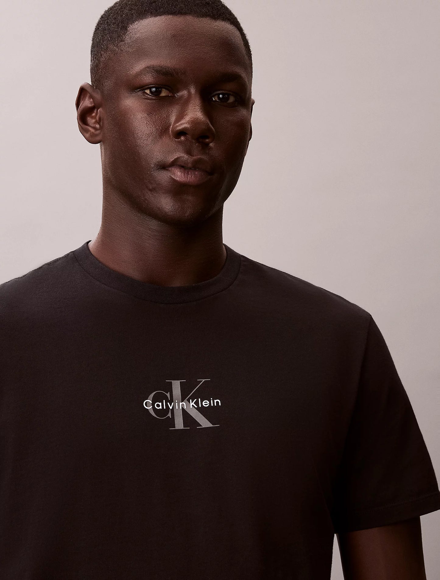 Calvin Klein T-Shirt Monogram Logo Negra