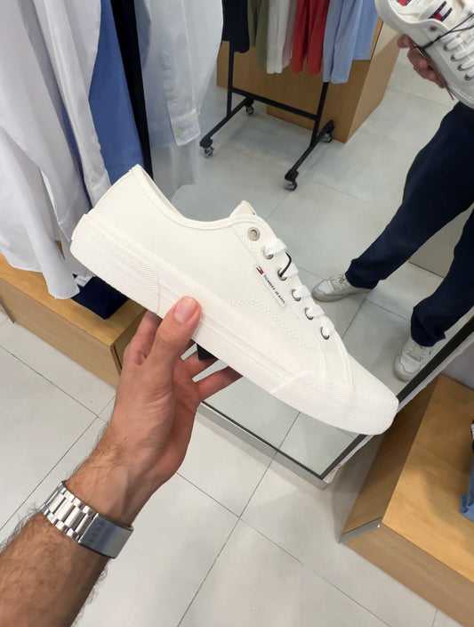 Tommy white canvas sneakers